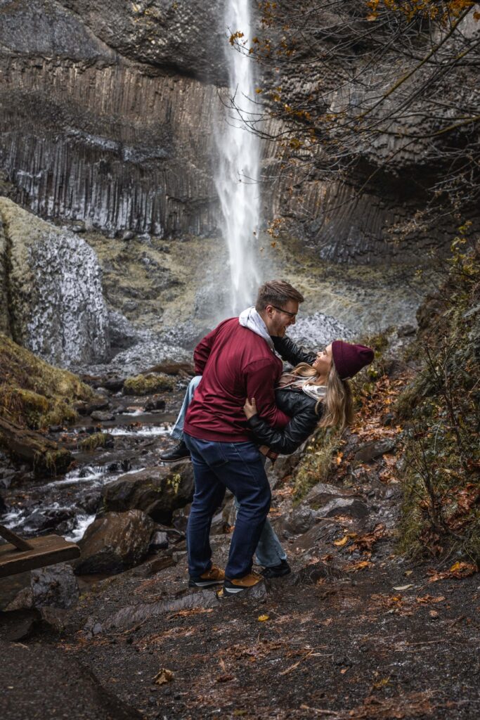 couple eloping by latourell falls