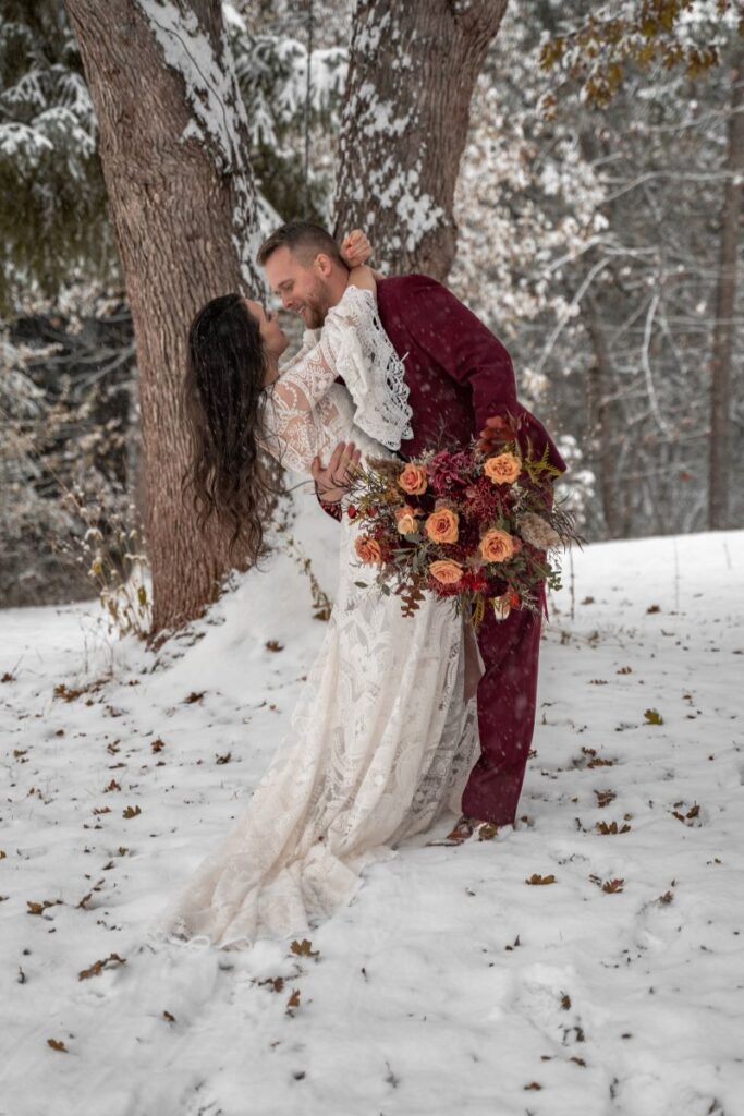 Oregon elopement near Hood River in the winter